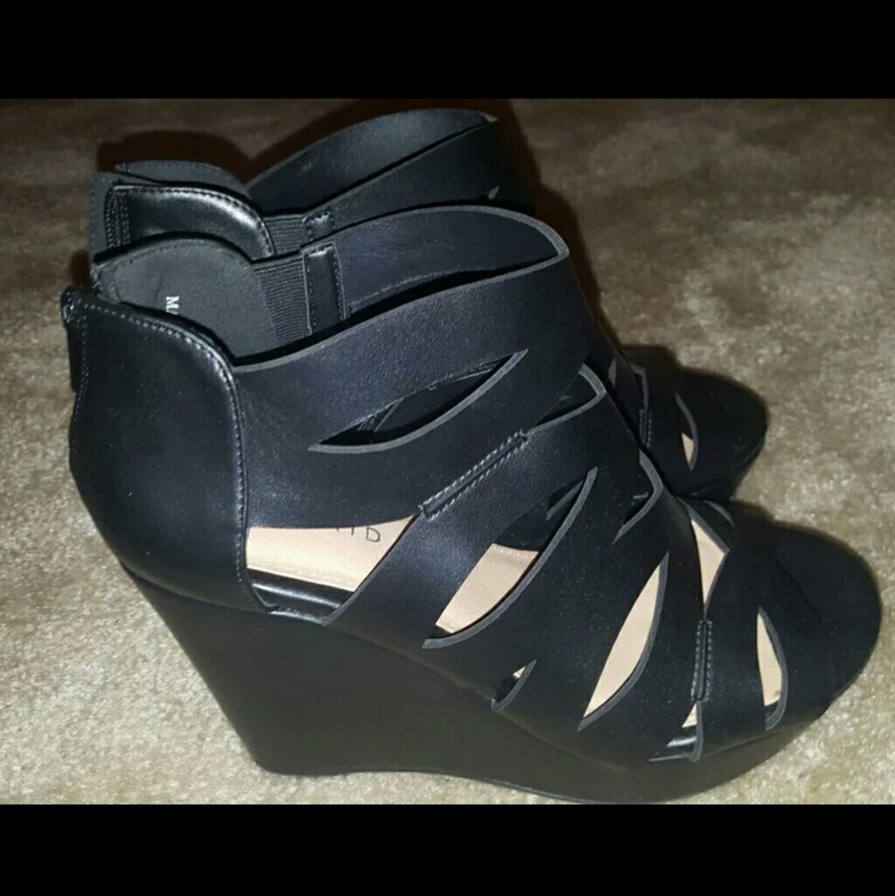 Torrid size 9 wedges
